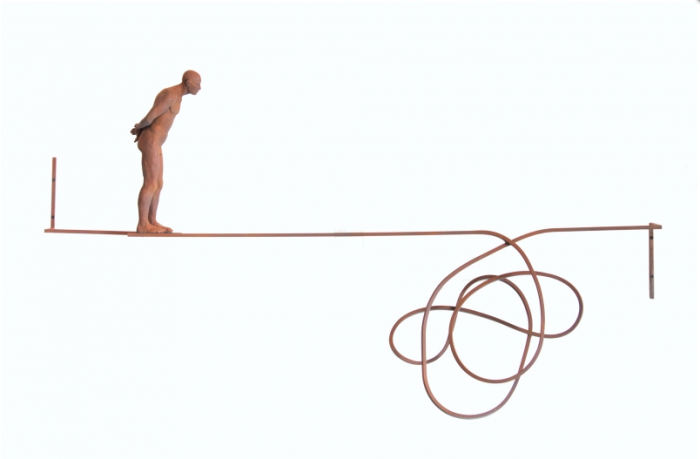 Hombre Pensándosela Bien