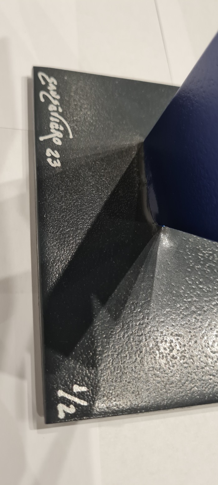 Perspectiva Azul Cono S