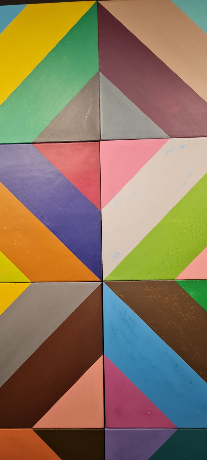 Four Lines & Square at Guate