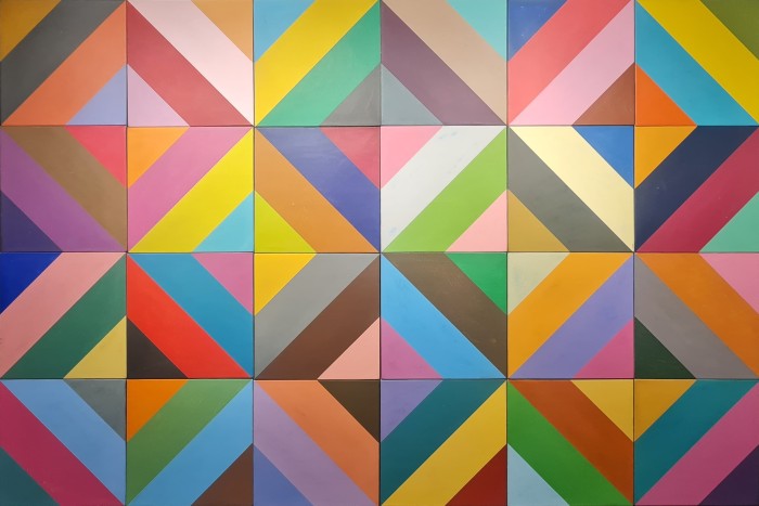 Four Lines & Square at Guate