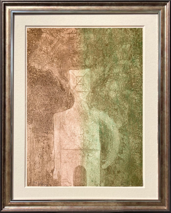 Figura sobre fondo Rosa y Verde